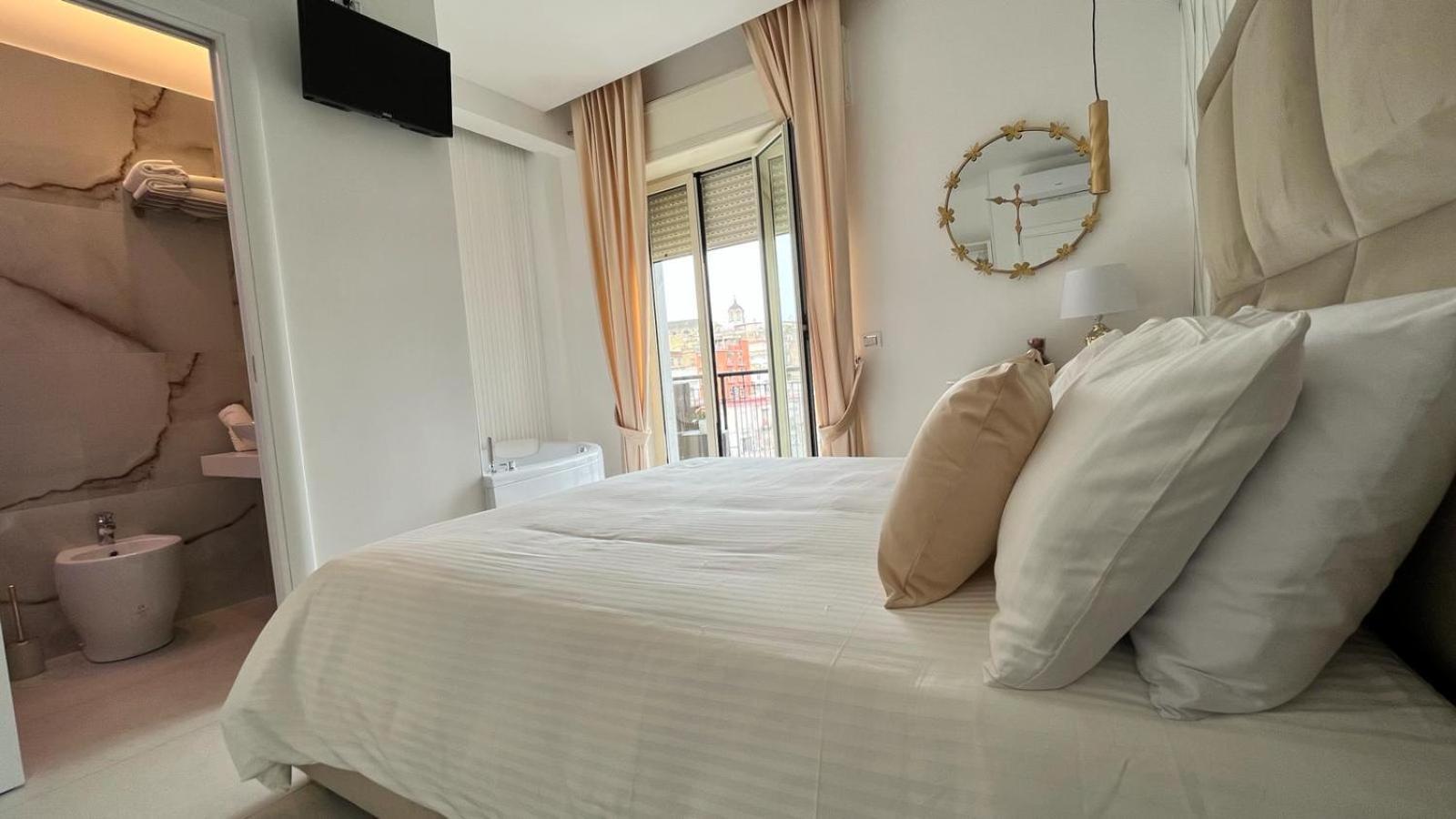 Luxury Masaniello Hotel Naples Exterior photo