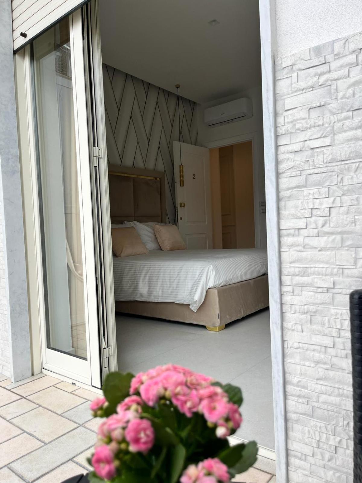 Luxury Masaniello Hotel Naples Exterior photo